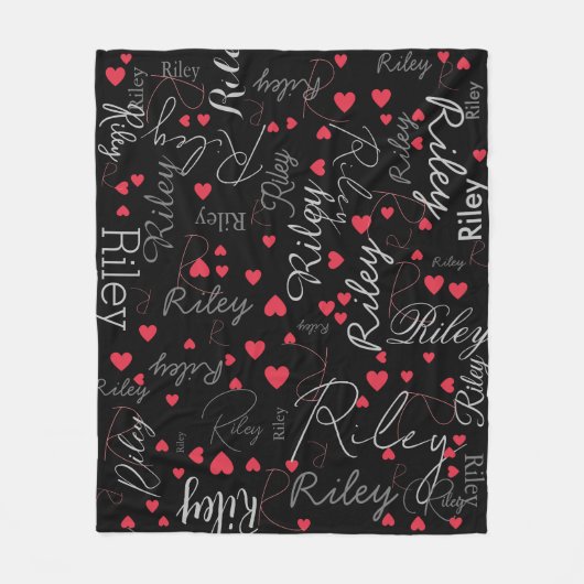 Haar naam Initiaal & Red Hearts all over Black Fleece Deken (Voorkant)