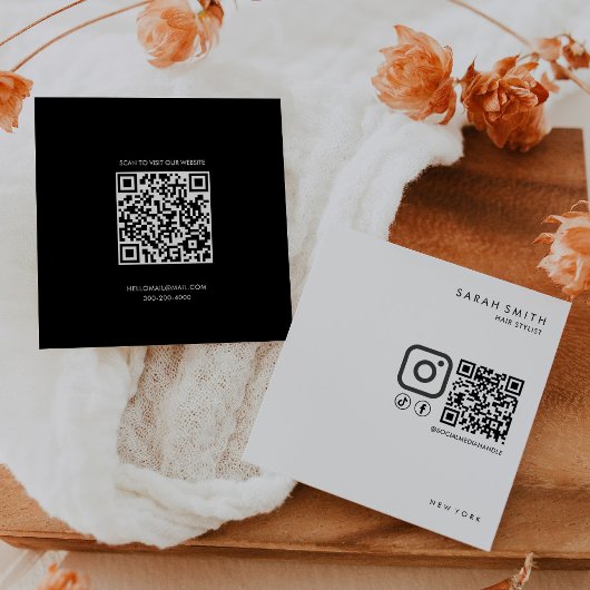 Haar Stylist Minimalist Zwart Wit QR Code Vierkante Visitekaartje