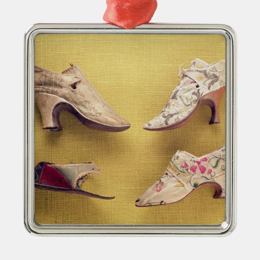 haar van geborduurde schoenen, c.1714 metalen ornament (Voorkant)