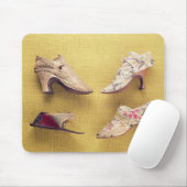 haar van geborduurde schoenen, c.1714 muismat (Met muis)