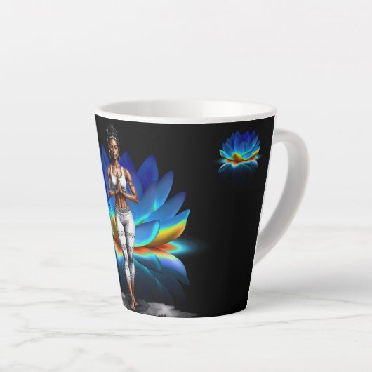 Haar Wijsheid Mastering Energy Latte Mok (Rechterhoek)