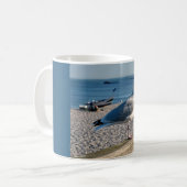 Haargull op een houten omheining koffiemok (Voorkant links)