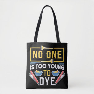 Haarstylist hairdresser niemand is te jong tote bag
