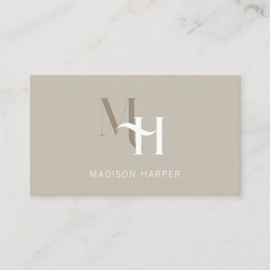 Haarstylist modern monogram initialen taupe visitekaartje (Voorkant)