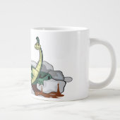 Hadrosaurus ontspannen in een jacuzzi. grote koffiekop (Rechts)