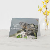 Hagedis op een Kaart van de Verjaardag van de Rots (Gele Bloem)