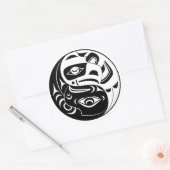 Haida Thunderbird Zwarte en Witte Adelaar Cirkel Ronde Sticker (Envelop)