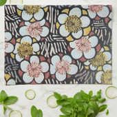 HAIKU/BLACK WHITE PINK YELLOW SPRINGSTROMEN THEEDOEK (Gevouwen)