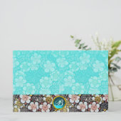 HAIKU/BLACK WHITE SPRING FLOWERS BLAUW GEM MONOGRA BRIEFPAPIER (Staand voorkant)