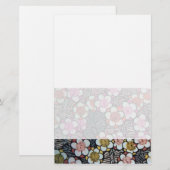 HAIKU/DE ZWARTE WITTE ROZE GELE BLOEMEN VAN DE BRIEFPAPIER (Voorkant / Achterkant)