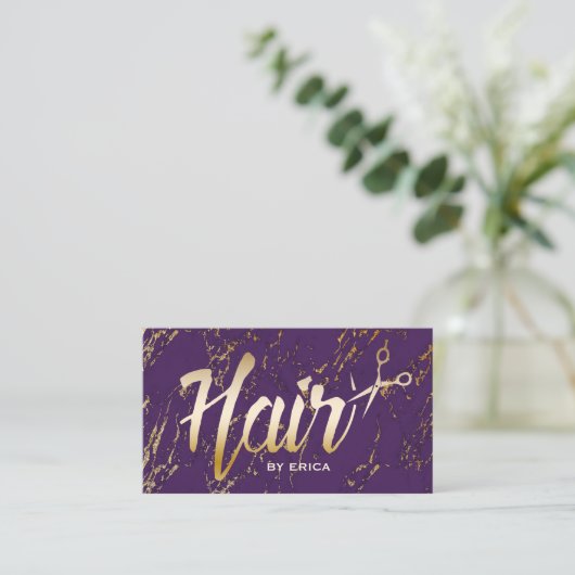 Hair Stylist Typografie Modern Gold Paarse marmer Visitekaartje (Staand voorkant)