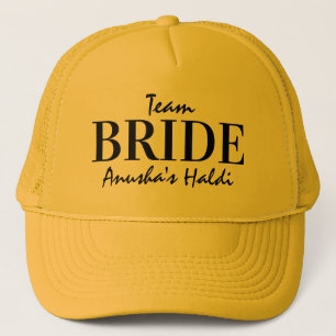 Haldi ceremonie team bruid matching gepersonalisee trucker pet