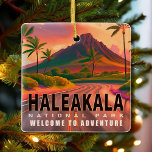 Haleakala National Park Maui Road Volcano Vintage Keramisch Ornament<br><div class="desc">Haleakala National Park Hawaii - Ideaal voor mensen die van wandelen houden,  kamperen en andere buitenavonturen. Het maakt ook een geweldig verjaardagsgeschenk,  een cadeau voor Thanksgiving en kerstcadeau voor mensen die graag nieuwe avonturen willen verkennen en doormaken!</div>