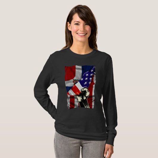 Half American Flag Dominican ROOTS USA Flag Dom Re T-shirt (Voorkant volledig)