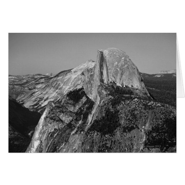 Half Dome is een bekende eigenschap in Yosemite (Voorkant Horizontaal)