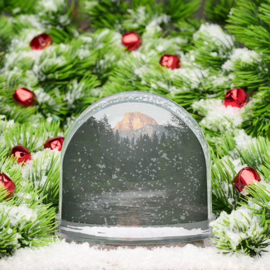 Half Dome Sunset in Yosemite National Park Sneeuwbol (Kerstmis)