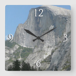 Half Dome van opzij in Yosemite National Park Vierkante Klok
