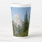 Half Dome vanuit Panorama Trail II Latte Mok (Voorkant)