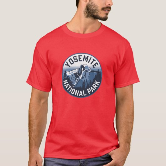 Half Dome Yosemite Ronde Embleem T-shirt (Voorkant)