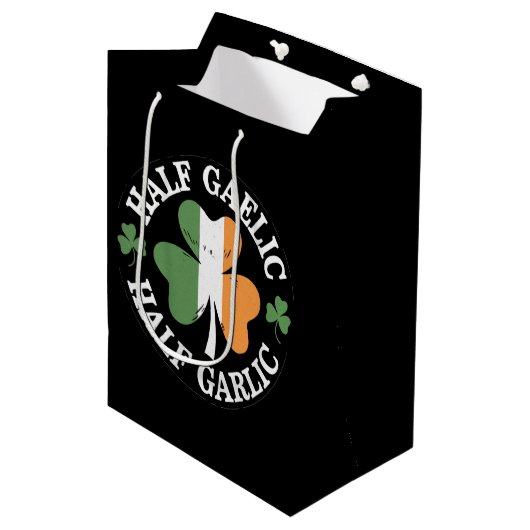 Half Gaelic Half Garlic Iers Italiaans St. Patrick Medium Cadeauzakje (Voorkant Gekanteld)