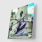 Half gekleed man vierkante klok (Hoek)