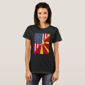 Half USA Flag Half Macedonia Flag American Macedon T-shirt (Voorkant volledig)