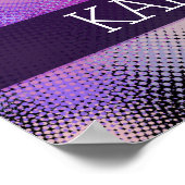 Halftone gymnast in Paars met monogram Poster (Hoek)