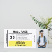 Hall Pass Graduation Party Uitnodiging voor middel (Staand voorkant)