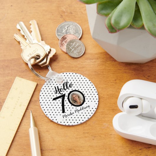 Hallo 70 Zwart & Wit Stippen Foto & Naam Verjaarda Sleutelhanger (Bureau)