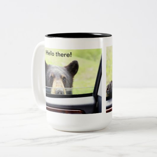 "Hallo daar!" Zwarte Beer Mok (Voorkant links)