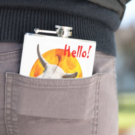 hallo! Demonsschedel en vuur Heupfles (Voorbeeld)