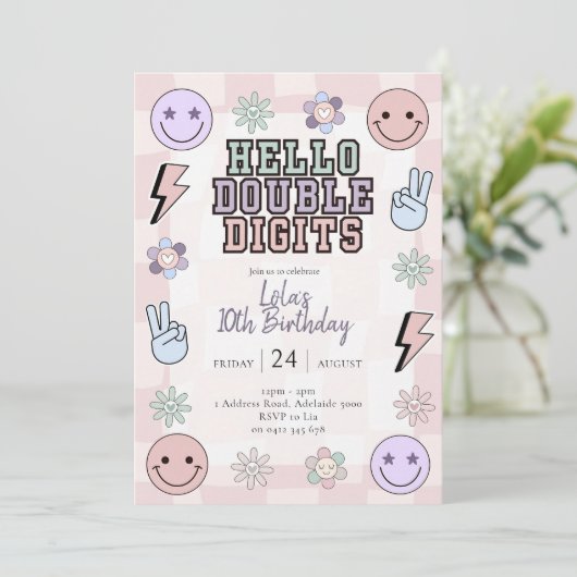 Hallo Dubbele cijfers Verjaardag Uitnodiging Meisj (Staand voorkant)