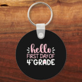 Hallo Eerste dag van het 4e Grade Team Vierde Grad Sleutelhanger (Voorkant)