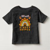 hallo KINDERGARTEN - COOL RAINBOW Kinder Shirts (Voorkant)