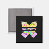 Hallo kleuterschool luipaard tie-dye potlood tee s magneet (Voorkant / Achterkant)