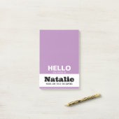 Hallo Mijn naam is trendy typografie monogram op m Post-it® Notes (Op bureau)