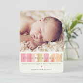 Hallo Pink € Typografie Baby Girl Geboorteontwerp  Aankondiging (Staand voorkant)