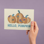 Hallo, Pompoen Blank Herfst Herfstpompoenen Briefkaart<br><div class="desc">Dit schattige briefkaart is perfect voor het verzenden van herfst of herfstgroeten. Hallo Het bevat afbeeldingen van 3 patchwork pompoenen en de slogan "PUMPKIN" op de voorkant. De achterkant van deze kaart is leeg,  zodat u uw eigen bericht kunt schrijven.</div>