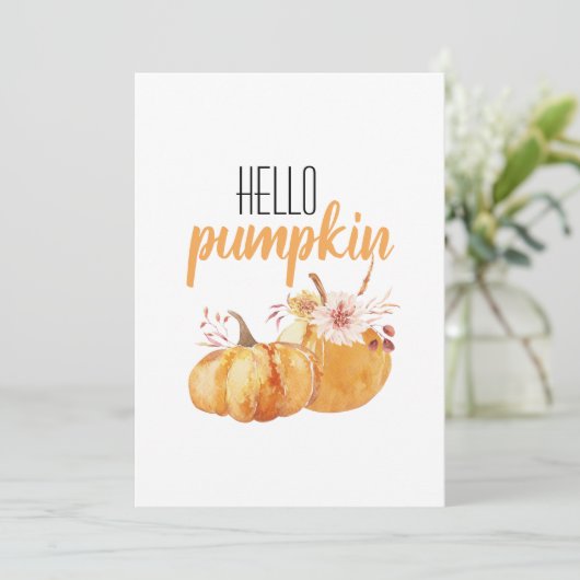 Hallo pompoen Oranje pompoen met bloemen Feestdagenkaart (Staand voorkant)