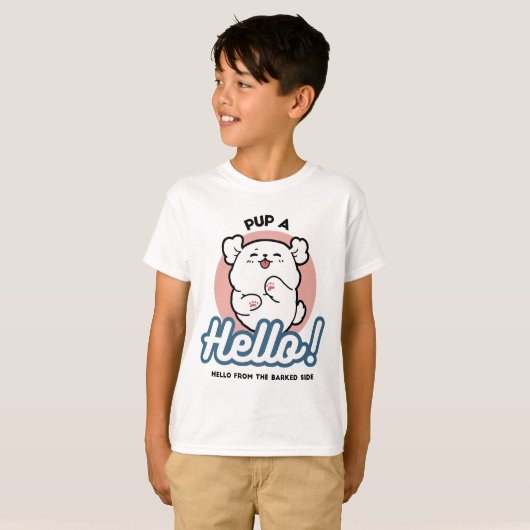 Hallo Pup a! – Happy White Dog Cartoon Design T-shirt (Voorkant volledig)