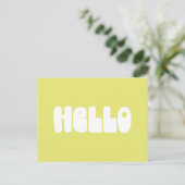 hallo Simple Retro Typografie Greeting in Yellow Briefkaart (Staand voorkant)