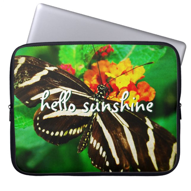 Hallo Sunshine Script Zwart Wit Streep Vlinder Laptop Sleeve (Voorkant)