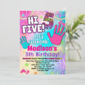 Hallo Vijf! 5e verjaardag uitnodiging voor meisjes (Staand voorkant)