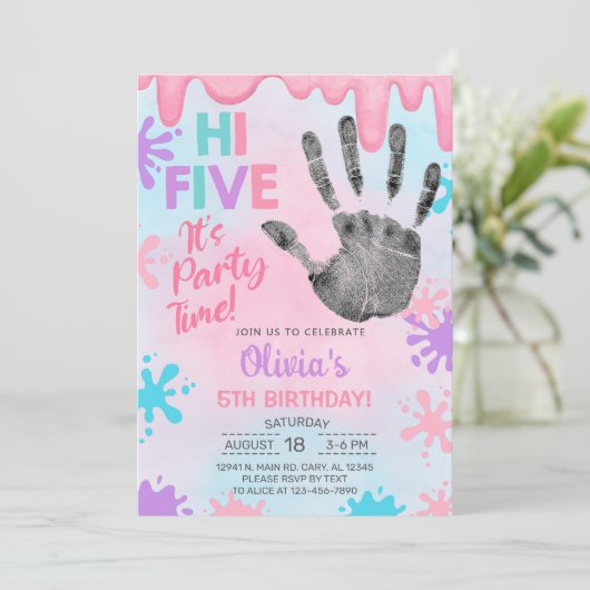 Hallo vijf, feesttijd, slijm, meisje verjaardag ui kaart (Staand voorkant)