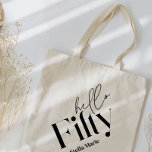Hallo Vijftig moderne minimale elegante 50ste verj Tote Bag<br><div class="desc">Hallo Vijftig moderne minimale typografie eenvoudige zwart-wit 50e verjaardag feest decor gunst dank u wijnfles label. Onderdeel van een hedendaags collectie.</div>