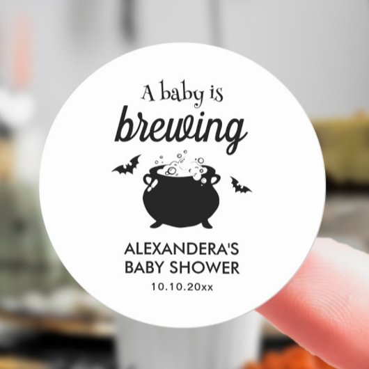 Halloween A Baby brouwt baby shower Ronde Sticker