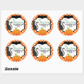 Halloween adreslabel met kattenpompoen en vleermui ronde sticker (Vel)