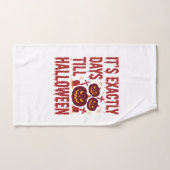 Halloween Aftelling Pompoen Kerkhof Horror Typo Handdoek (Handdoek)