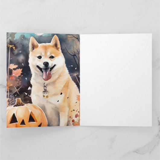 Halloween Akita met pompoenen eng Kaart (Binnen)