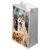 Halloween Akita met pompoenen eng Klein Cadeauzakje (Achterkant Gekanteld)